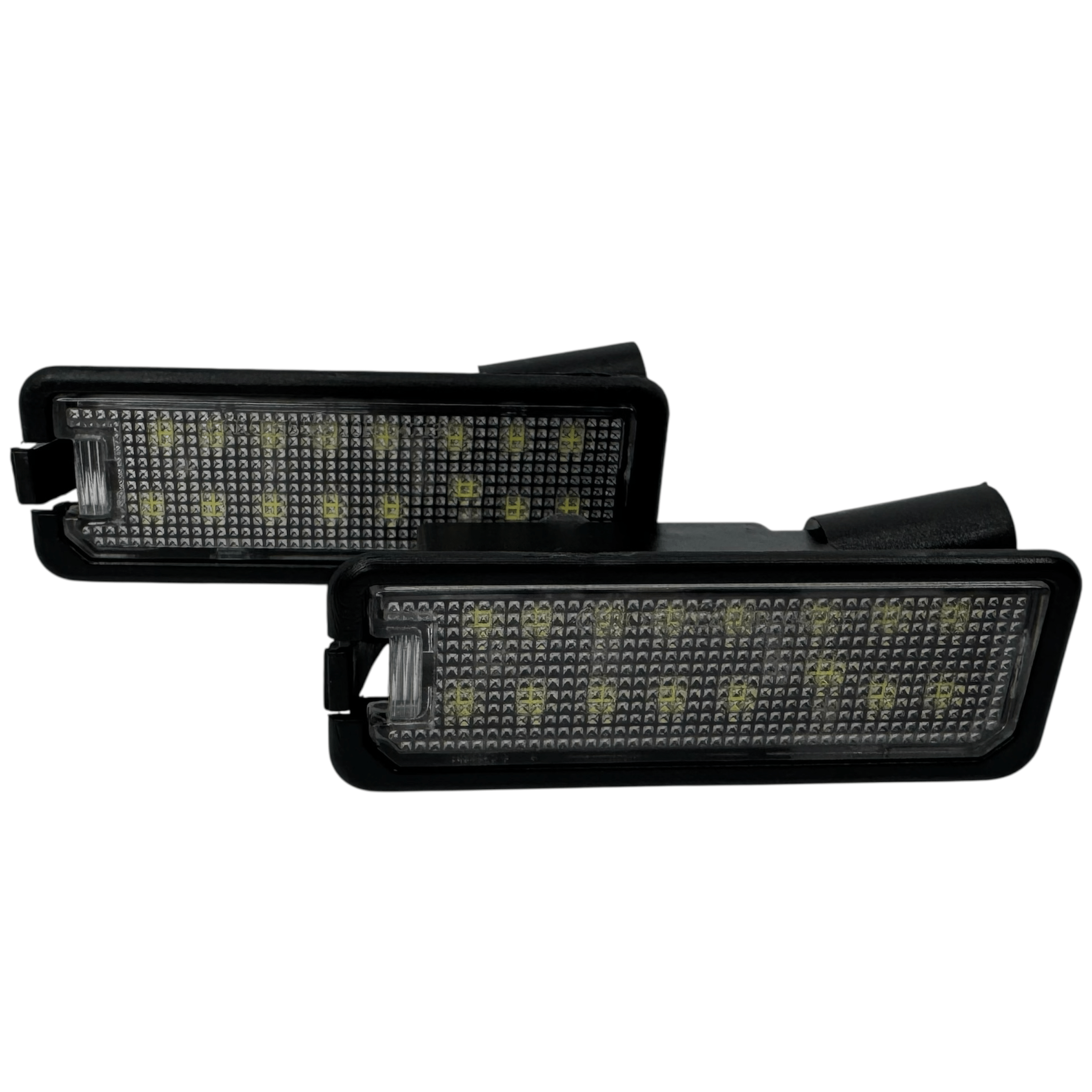 Плафон подсветки номера Seat Leon(2013-2016), Toledo(2013+), VW Amarok(2013+) Passat CC(2013+) Golf Mk7(2013+) Passat B7(2011-2015) Passat B8(2016+) New Beetle(2012+) Polo(2013+) Scirocco(2009+) EOS(2011+) PZD-0116 — изображение 2